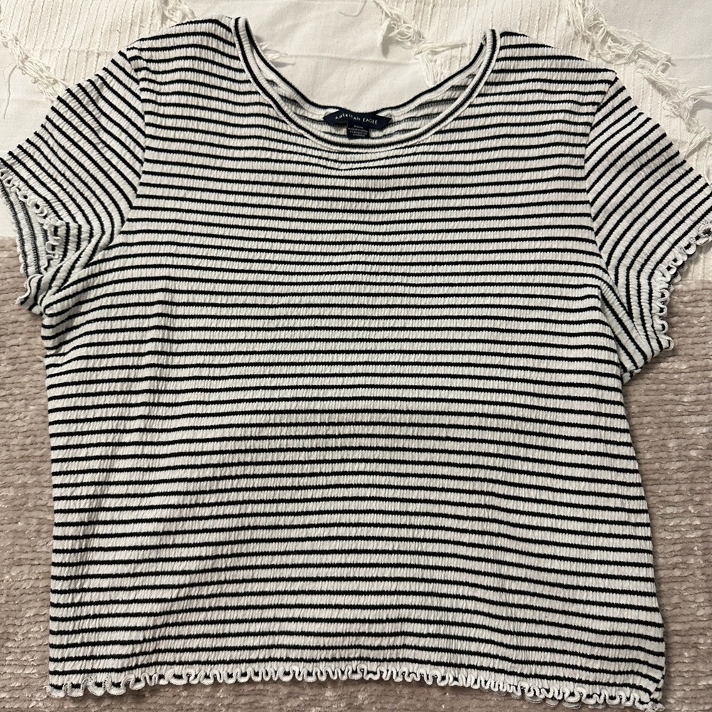 American eagle smocked baby tee. Size medium.
